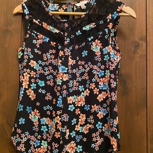 Women’s Floral Top